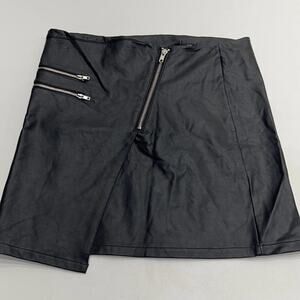 RUE 21 Women’s Medium Black Faux Leather Skirt